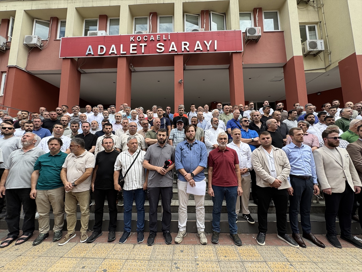 Kocaeli'den Dergiye Karikatür Tepkisi