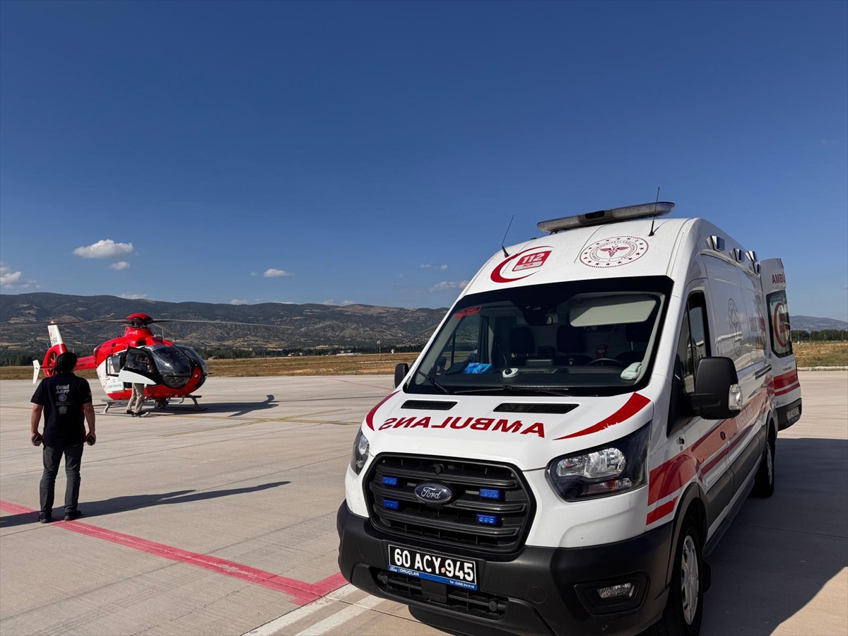 Tokat'ta Kaza Geçiren Minik Çocuk İçin Ambulans Helikopter Seferber Oldu