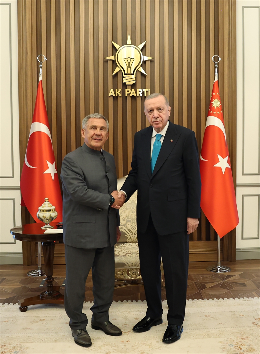 Cumhurbaşkanı Erdoğan Tataristan Lideri Minnihanov ile Buluştu