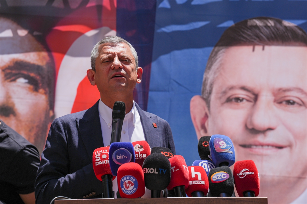 Özgür Özel'den İzmir'deki Yolsuzluk Soruşturmasına Keskin Tepki
