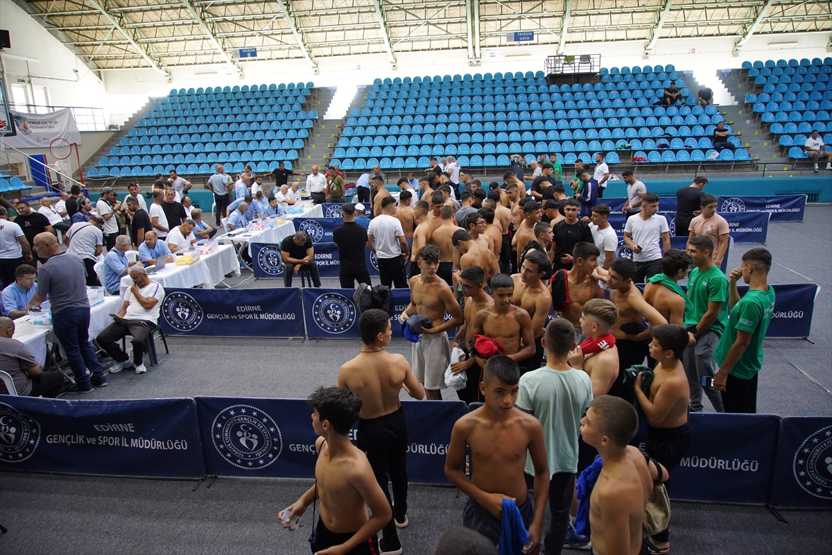 Tarihi Kırkpınar Yağlı Güreşleri Başlıyor: Rekabet ve Heyecan Zirvede