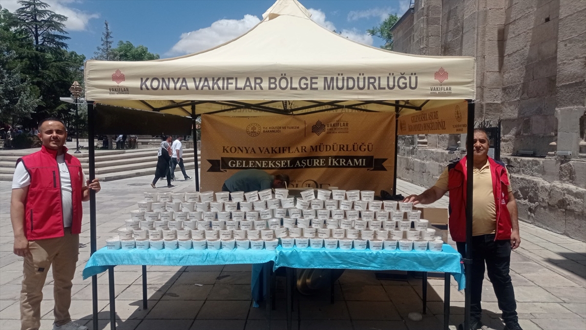 Konya'da Aşure Geleneği Coşkuyla Yaşatıldı: Binlerce Kişiye Ulaşıldı