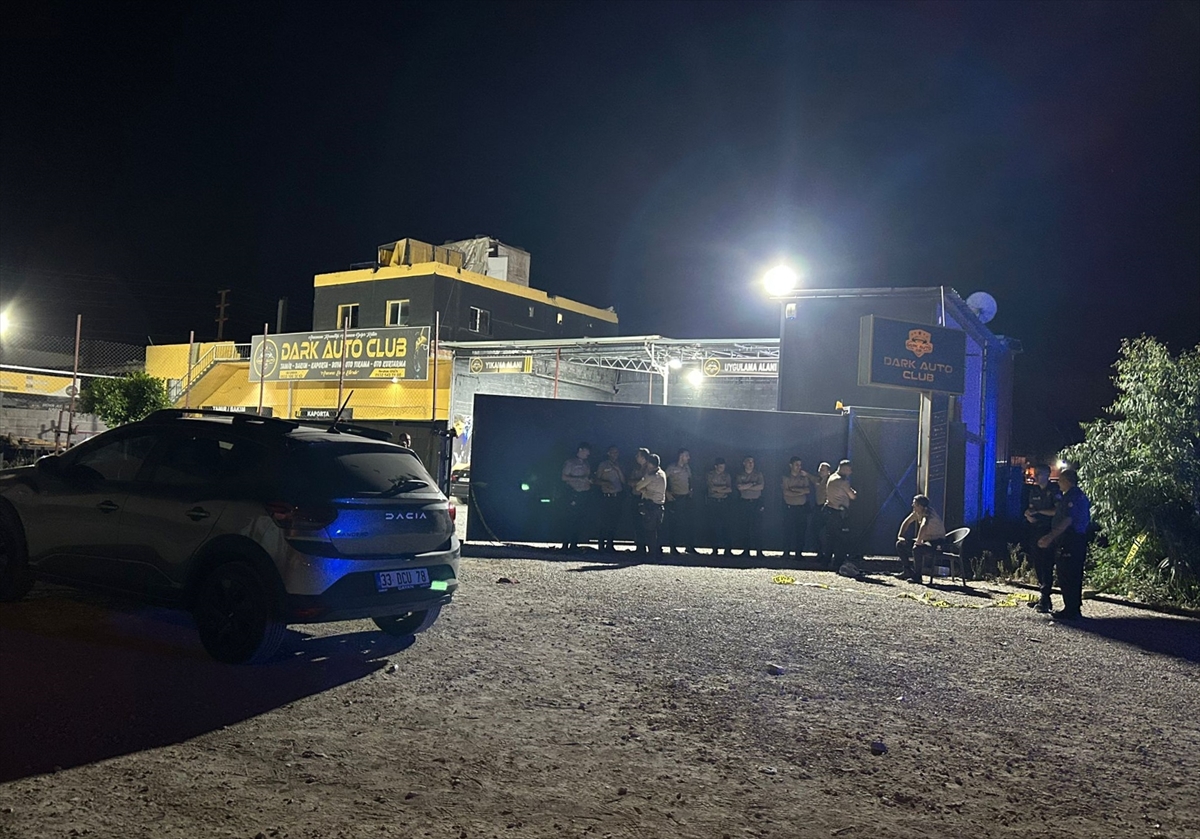 Mersin'in Tarsus İlçesinde Oto Yıkamacıya Silahlı Saldırı: 1 Ölü, 1 Yaralı