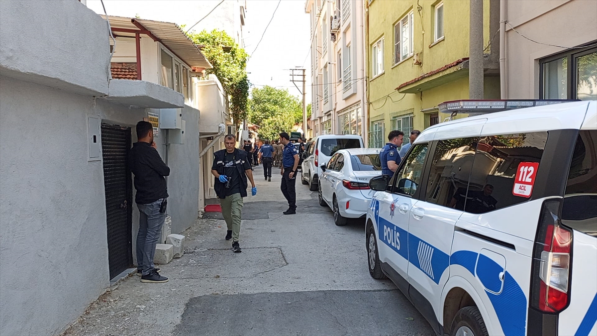 Balıkesir'de Bıçakla Polis Yaralama Olayı: Gözaltı ve Detaylar