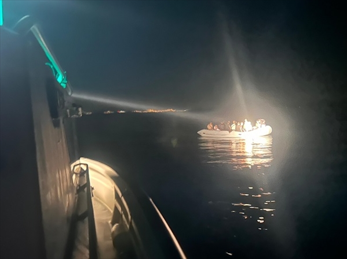 Muğla'da Sahil Güvenlik Ekibinden Düzensiz Göçmen Operasyonu
