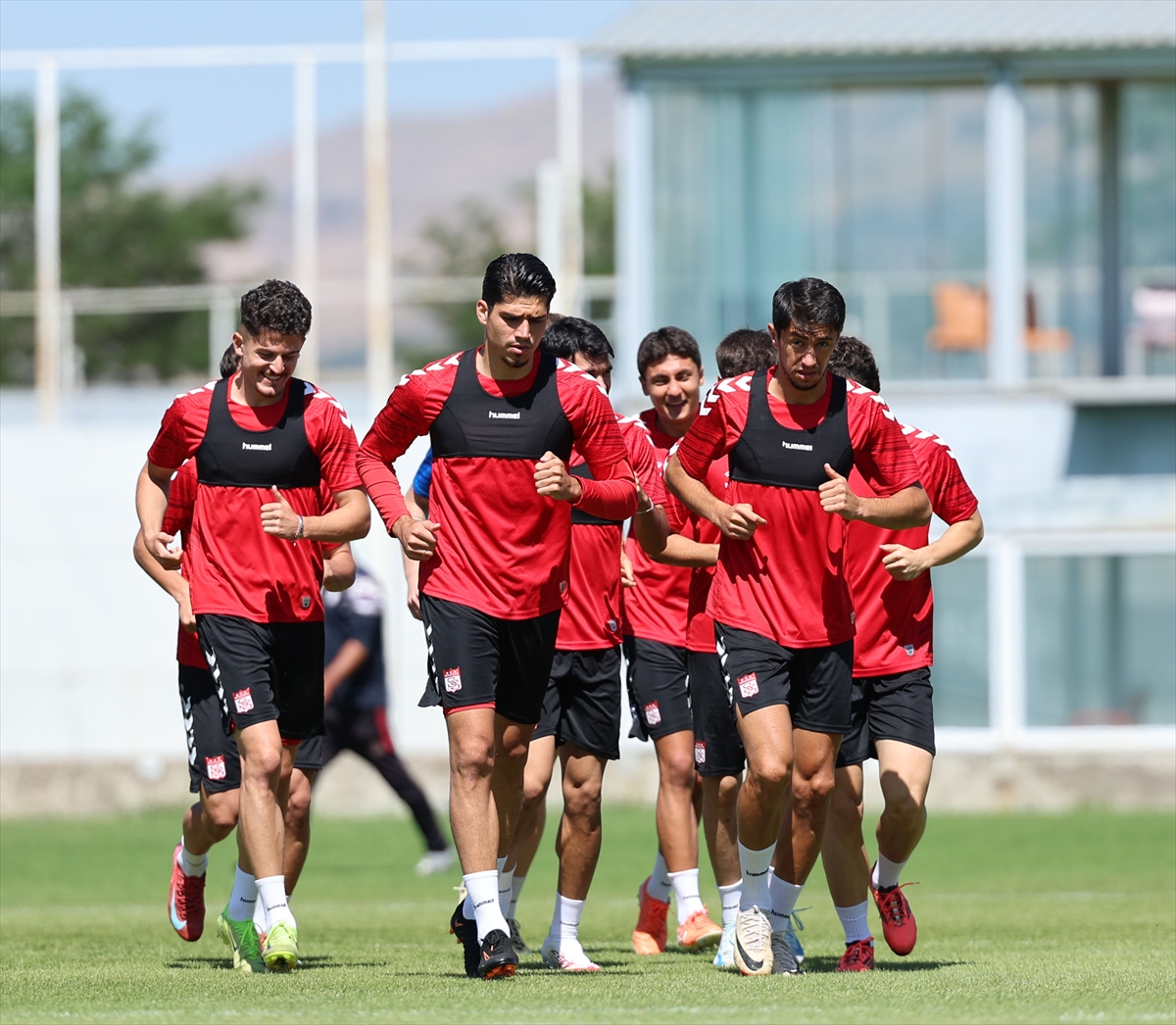 Sivasspor'un Yeni Sezon Hazırlıkları Yoğun Tempoda Devam Ediyor