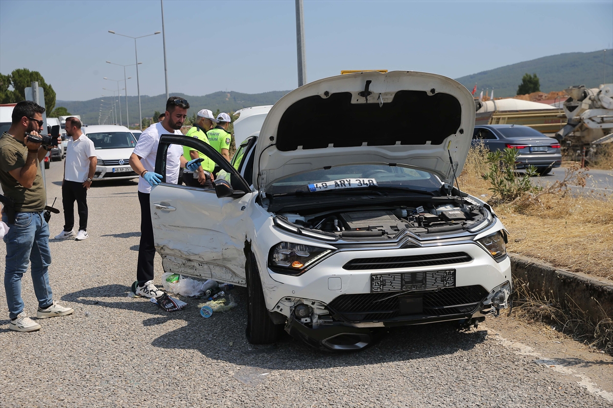 Muğla'da Polis Takibi Sırasında Kaçan Sürücü Kazayla Yakalandı