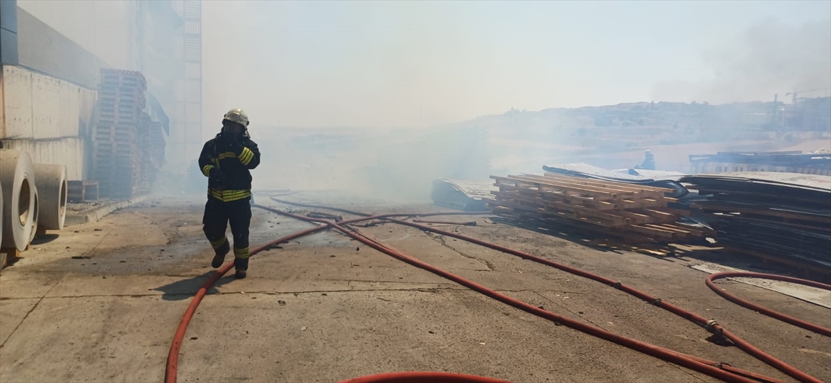 Tekirdağ'daki Fabrikada Patlak Veren Yangın Hızla Kontrol Altına Alındı
