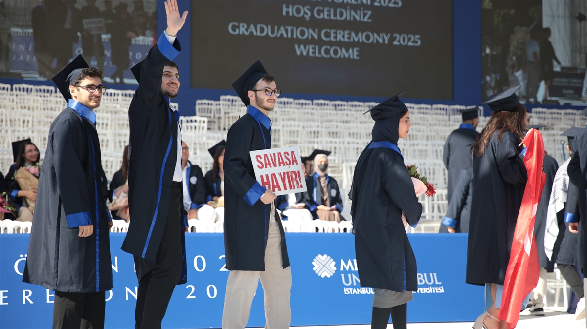 İstanbul Medipol Üniversitesi Mezunları Filistin İçin Sahne Aldı