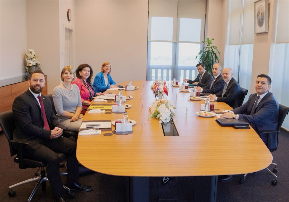 Başdanışman Kılıç ile Birleşik Krallık Temsilcisi Pierce Ankara'da Buluştu