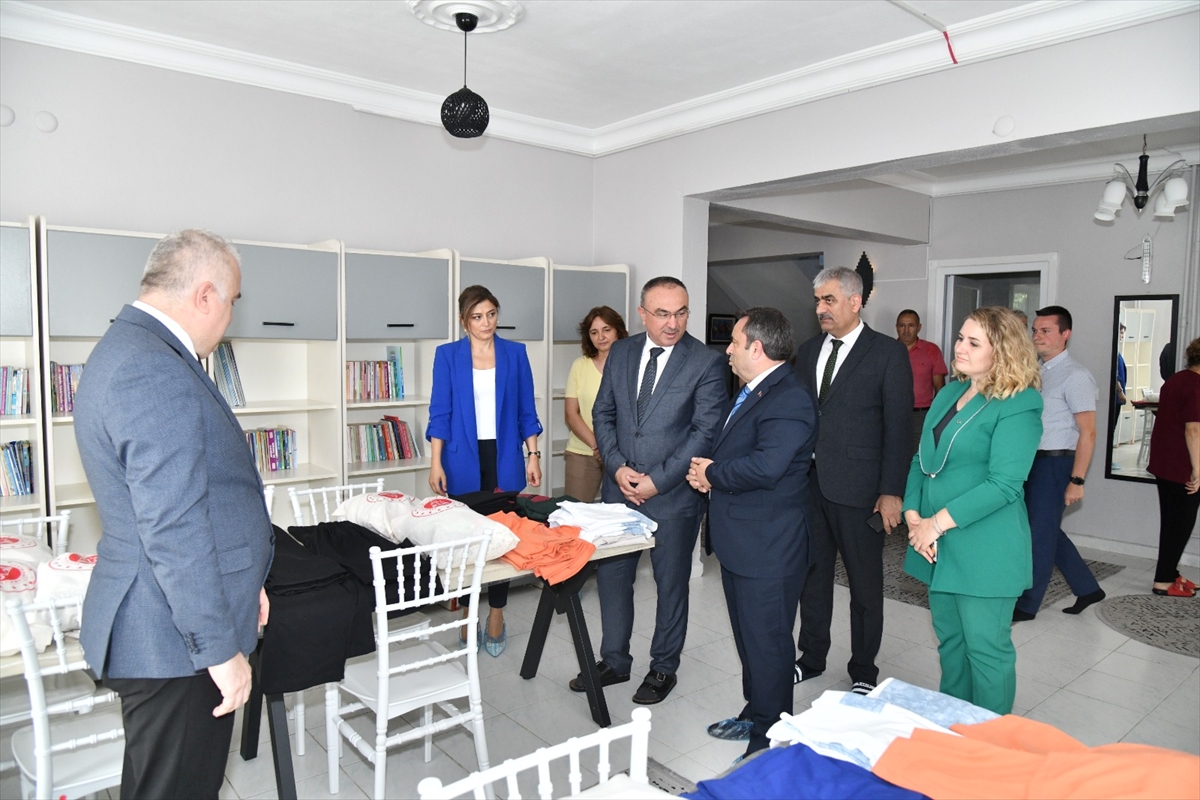 Tekirdağ'da Yükümlüler Tarafından Diken Kıyafetler Sahiplerini Buldu