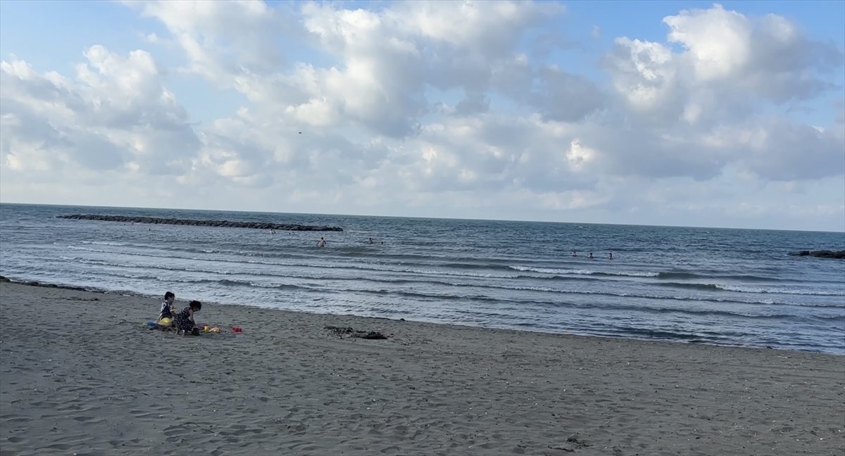 Karadeniz'de Dalgalı Denizde Drama: Samsun'da Dört Kişi Kurtarıldı
