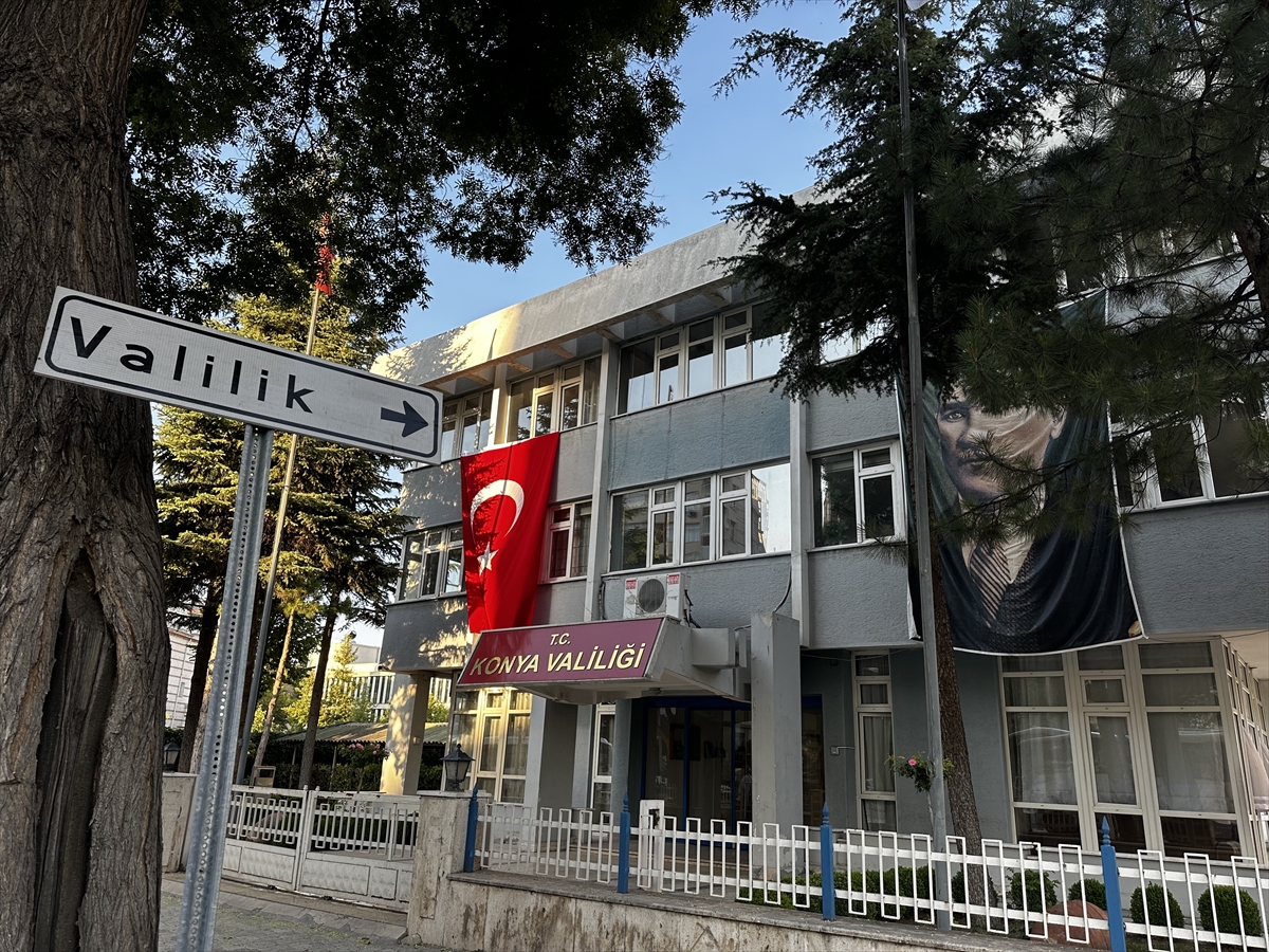 Konya Sokaklarında Türk Bayrakları Dalgalanıyor