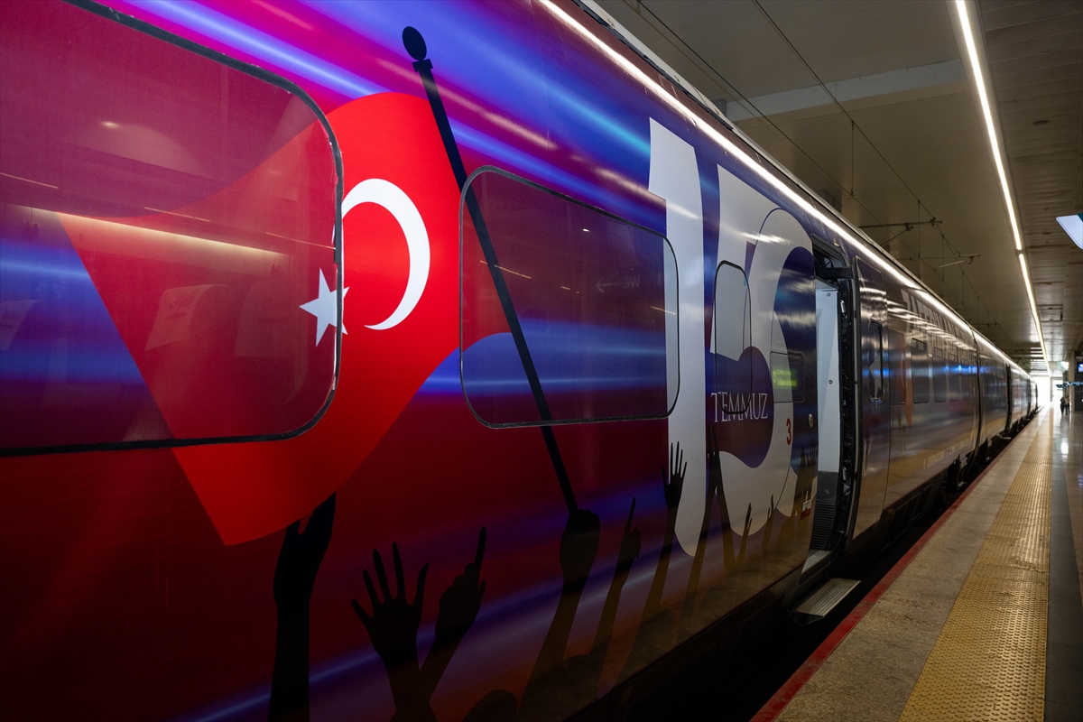 Ulaştırma Bakanı Uraloğlu'ndan 15 Temmuz Treni Mesajı