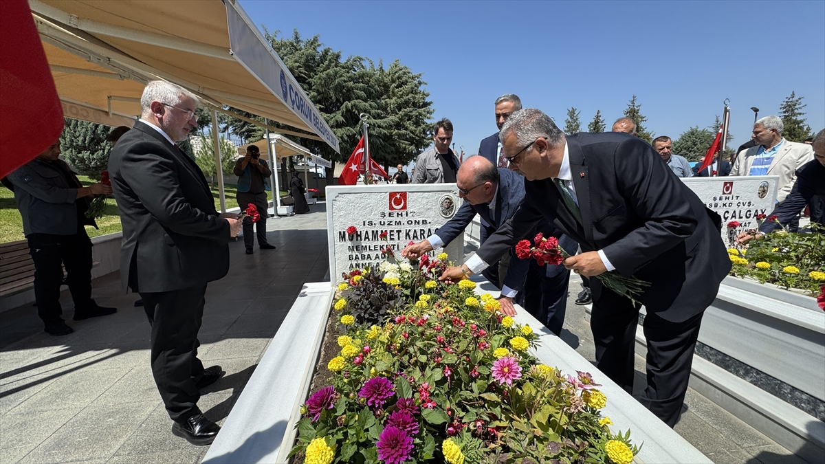 Karadeniz'de 15 Temmuz Anmalarında Şehitlerin Anısına Duygusal Ziyaretler