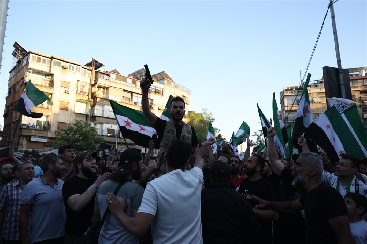Şam'da Binler, İsrail Baskısını Protesto İçin Toplandı