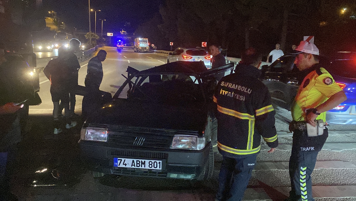 Karabük'te Gece Yarısı Trafik Kazası: Bir Kişi Hayatını Kaybetti, Bir Kişi Yaralandı