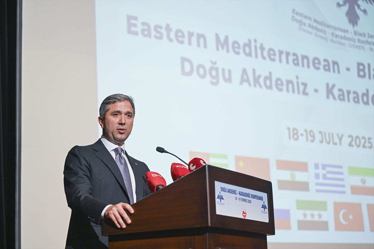 Doğu Akdeniz-Karadeniz Konferansı'nda Küresel Çatışmalar Masaya Yatırılıyor