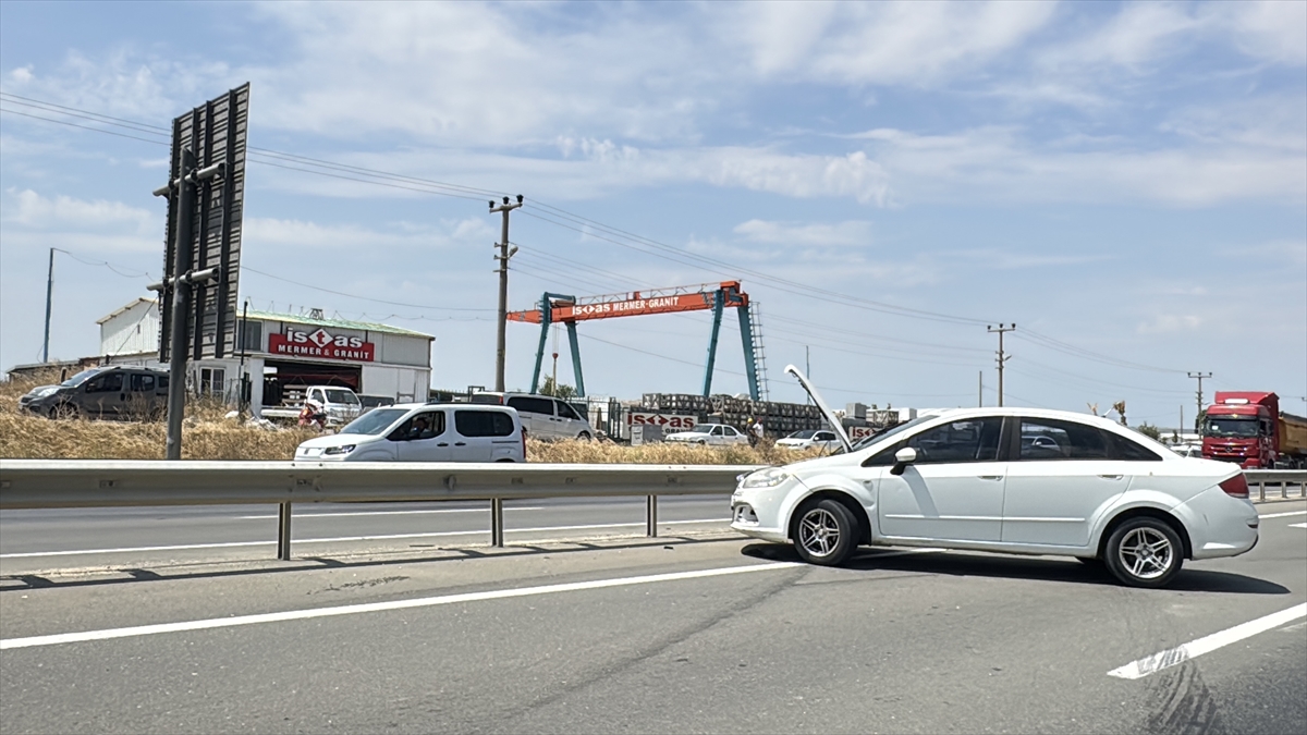 Edirne'de Korkunç Trafik Kazası: 6 Kişi Yaralandı