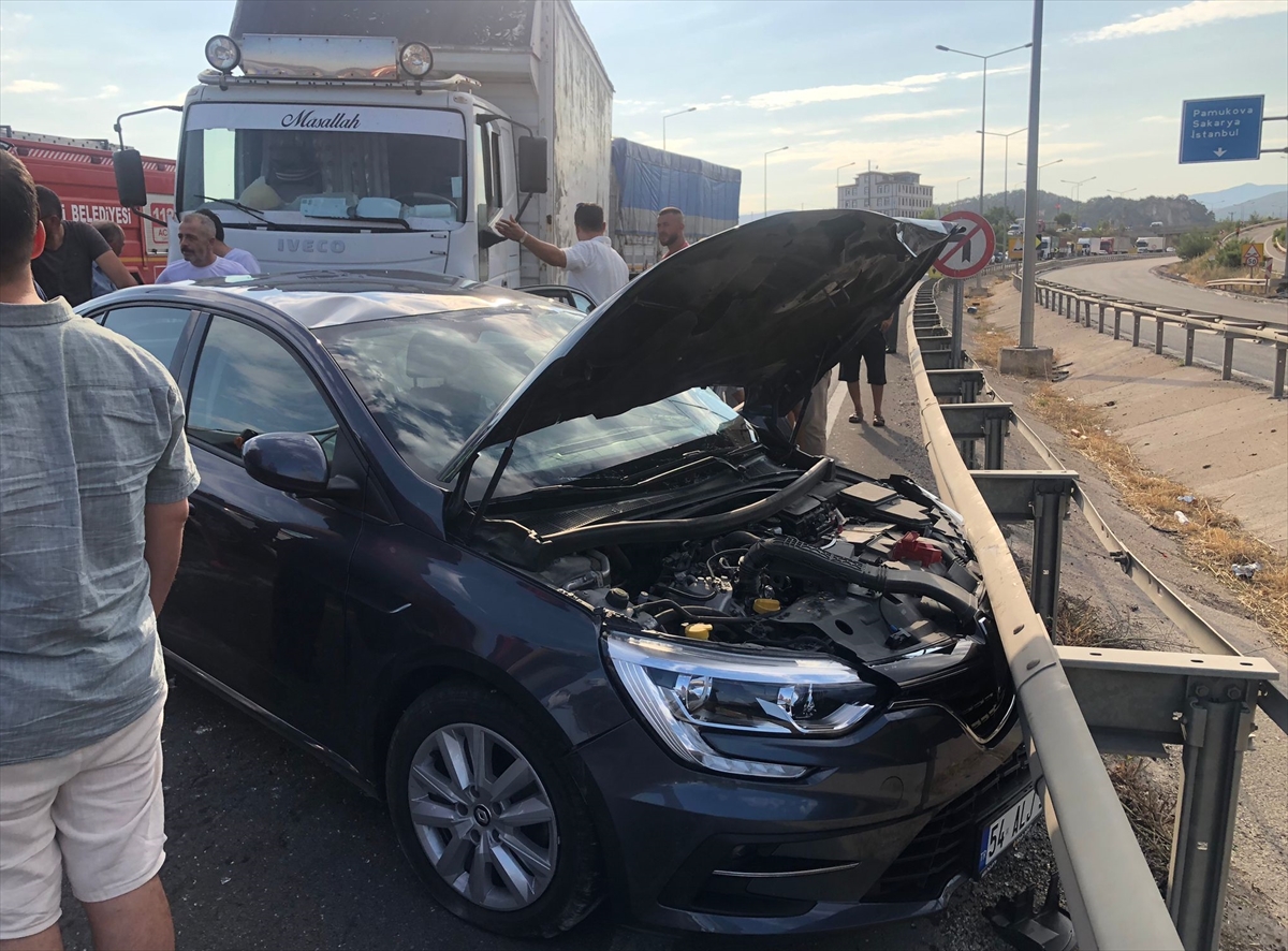 Sakarya Geyve Belediye Başkanı Trafik Kazası Sonrası Hastaneye Kaldırıldı