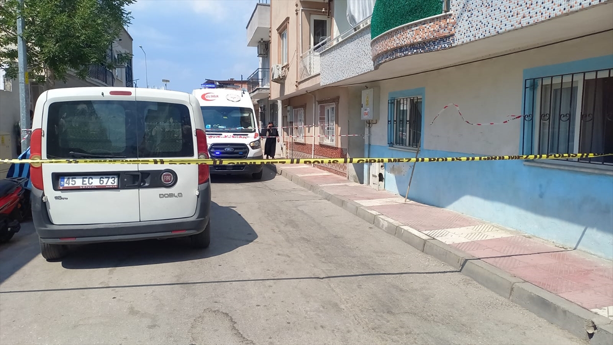 Manisa'da Gizemli Ölüm: Genç Kadın Evinde Ölü Bulundu