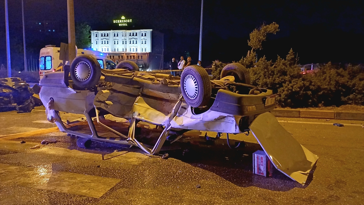 Karabük'te Trafik Kazası 7 Kişiyi Yaraladı