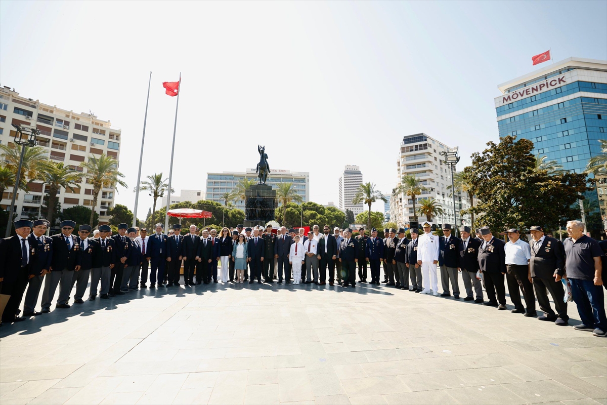 İzmir'de "Kıbrıs Barış Harekatı"nın 51. Yılı Coşkuyla Kutlandı