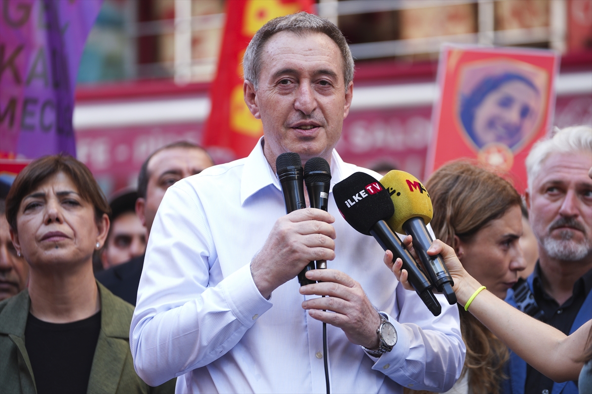 DEM Parti'den Kadıköy'de Anlamlı Anma: Suruç'un 33 Kahramanı Unutulmuyor