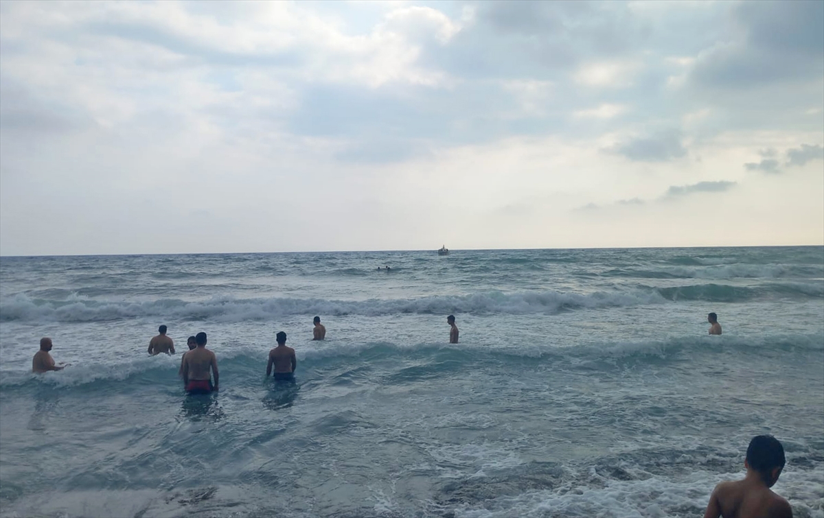 Hatay Samandağ'da Boğulma Tehlikesi Atlatıldı