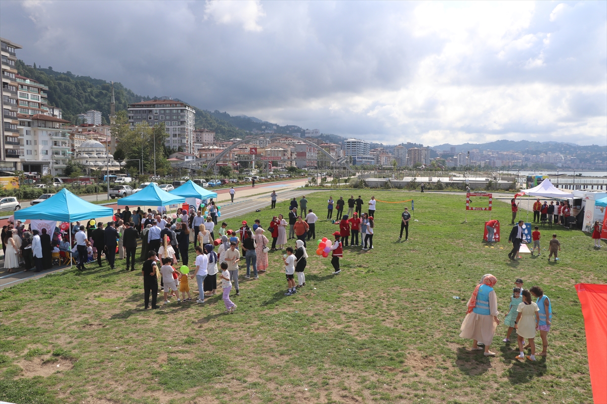 Rize'de Koruyucu Aile Şenliği ile Toplumsal Dayanışma Güçlendirildi