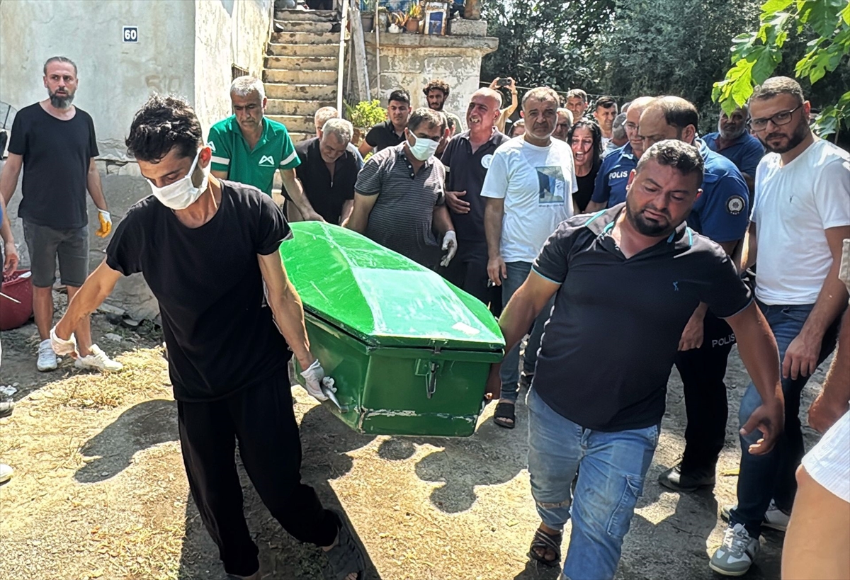 Mersin'deki Ev Yangını Göz Göre Göre Felakete Dönüştü