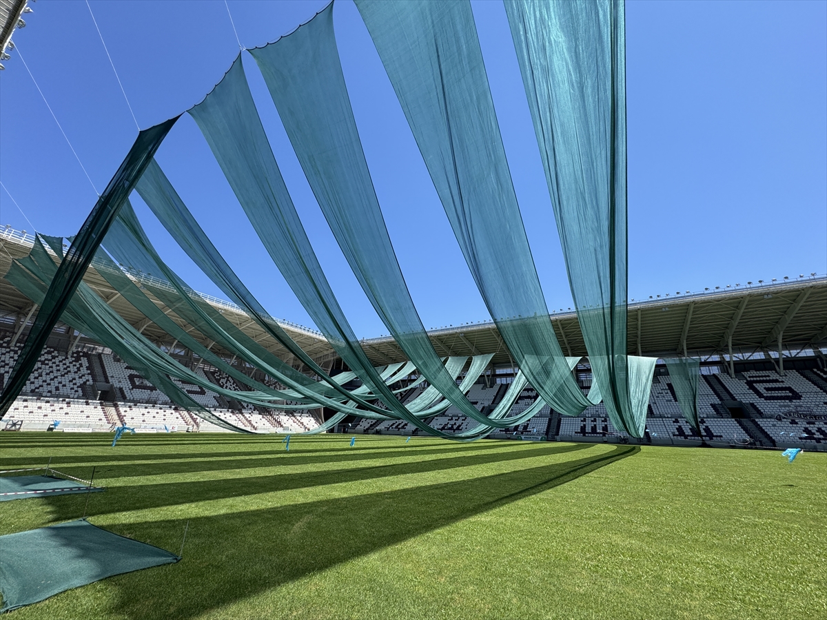 Diyarbakır ve Elazığ'daki Stadlar Aşırı Sıcaklarla Nasıl Mücadele Ediyor