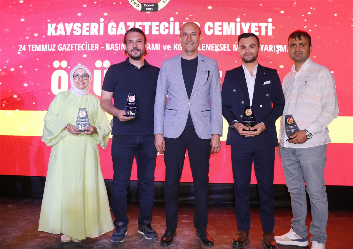 Kayseri'de Gazeteciler İçin Ödül Gecesi