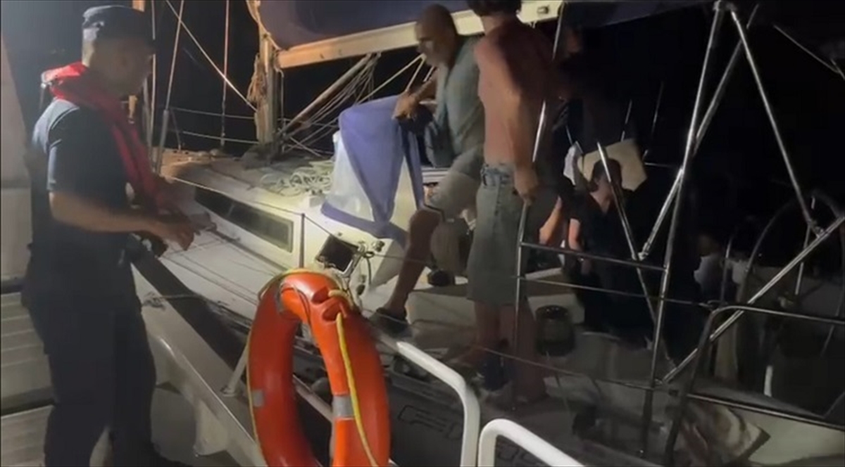 Muğla Kıyılarında 28 Düzensiz Göçmen Kurtarıldı