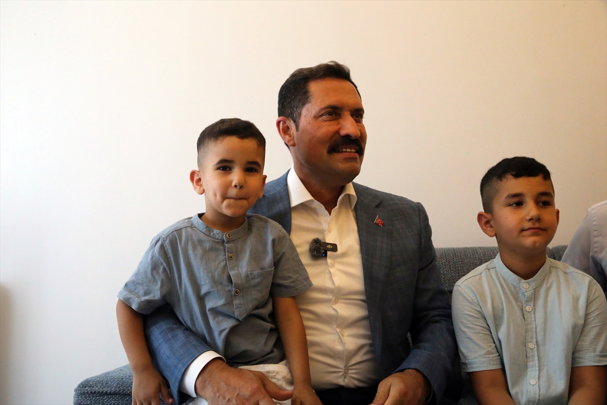Hatay'da Depremzede Aile Yeni Evine Kavuştu