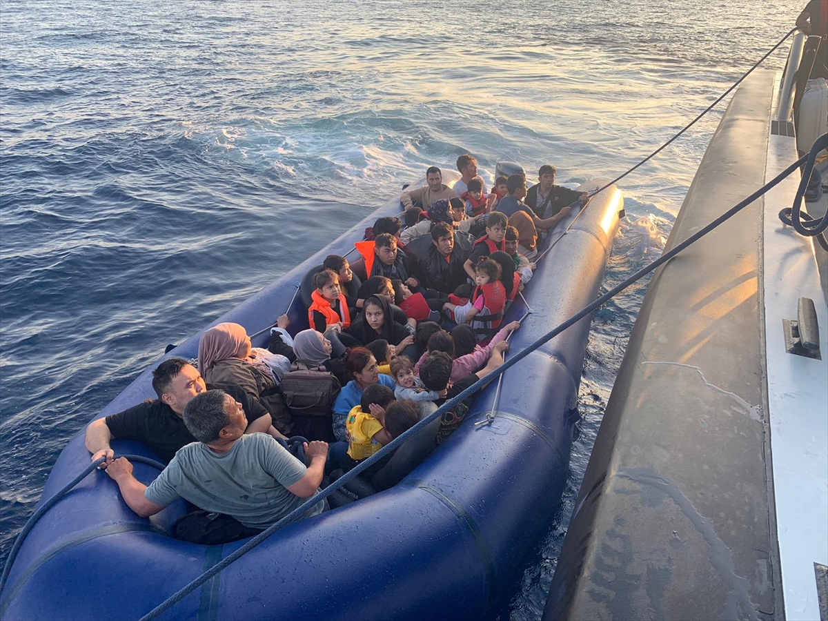 Çanakkale Kıyılarında 38 Düzensiz Göçmen Yakalandı
