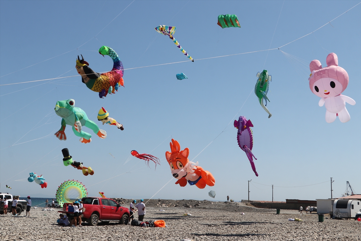 Tekirdağ'da Renkli Anlara Sahne Olan Trakya Uçurtma Festivali Başladı
