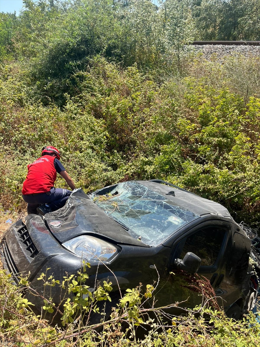 Balıkesir'de Trafik Kazası Can Aldı: Bir Kişi Hayatını Kaybetti, İki Kişi Yaralandı