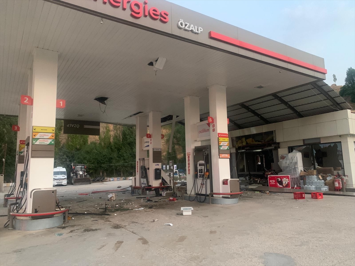 Van'da Akaryakıt İstasyonundaki Patlama Endişe Yarattı