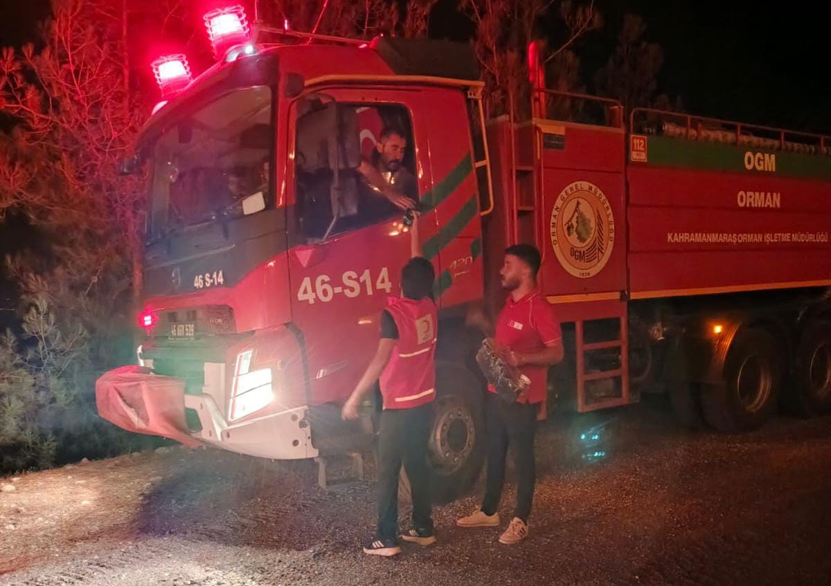 Türk Kızılay'ın Orman Yangınlarıyla Kararlılığı: Destek Faaliyetleri Sürüyor