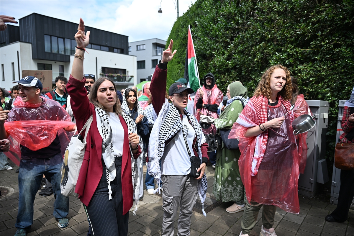 Brüksel'de Mısır Büyükelçiliği Önünde Gazze İçin Protesto Yürüyüşü