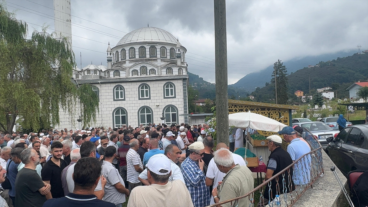 Giresun'da Yaylada Çıkan Silahlı Kavgada Hayatını Kaybeden Çift Toprağa Verildi