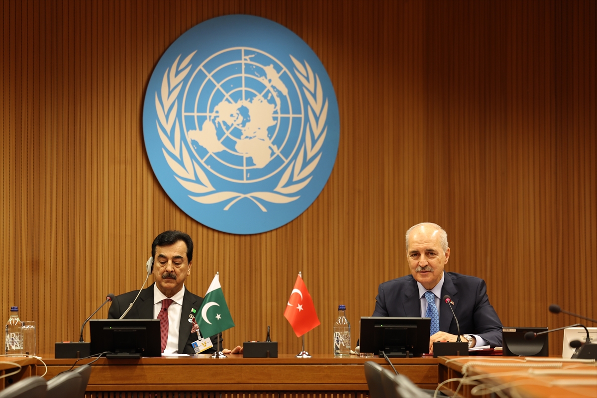 Numan Kurtulmuş ve Yusuf Raza Gilani'den İki Ülke Arasında Yeni İşbirliği Adımları
