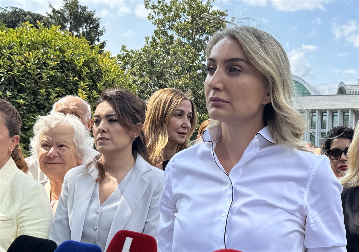 İBB Yolsuzluk Soruşturmalarına Tepkiler Büyüyor