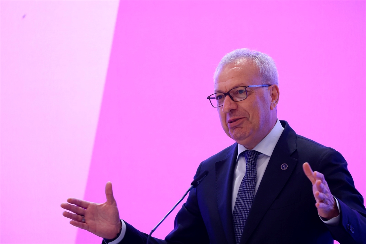 ESİAD'ın İzmir Buluşması: Ekonomide Yeni Perspektifler