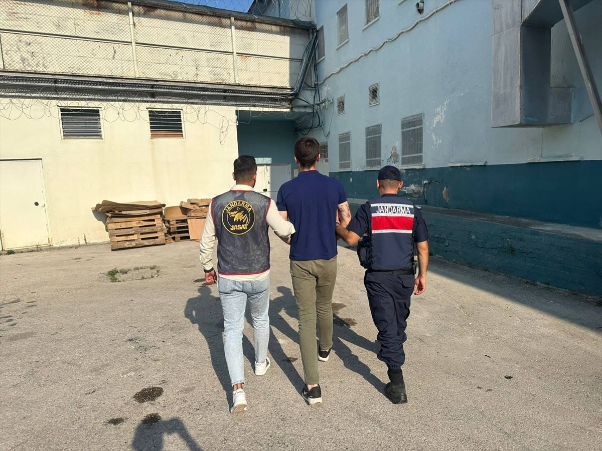 Kastamonu'da Aranan Hükümlü Jandarmanın Başarılı Operasyonuyla Yakalandı