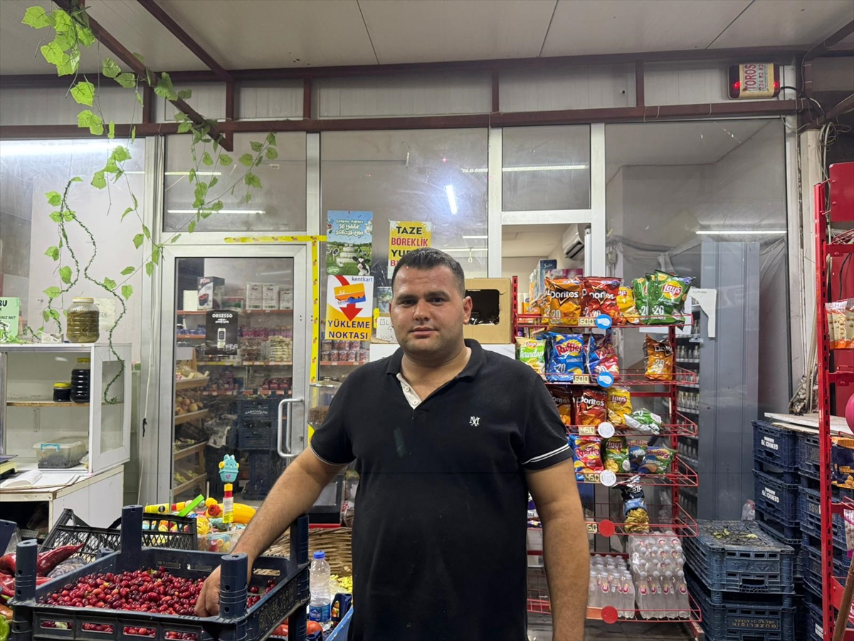Adana'da Market Çalışanına Saldırı: Güvenlik Kamerası Anbean Kaydetti
