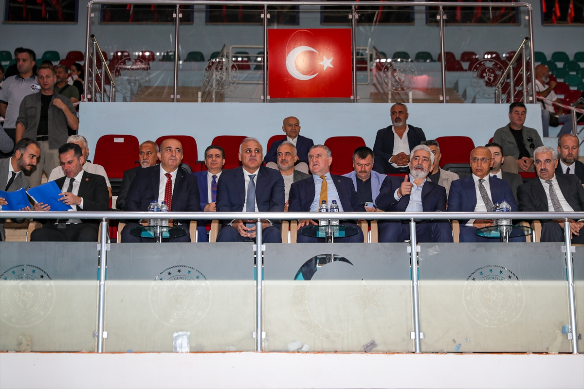 Bakan Bak'tan Diyarbakır'da Karateye Büyük Destek