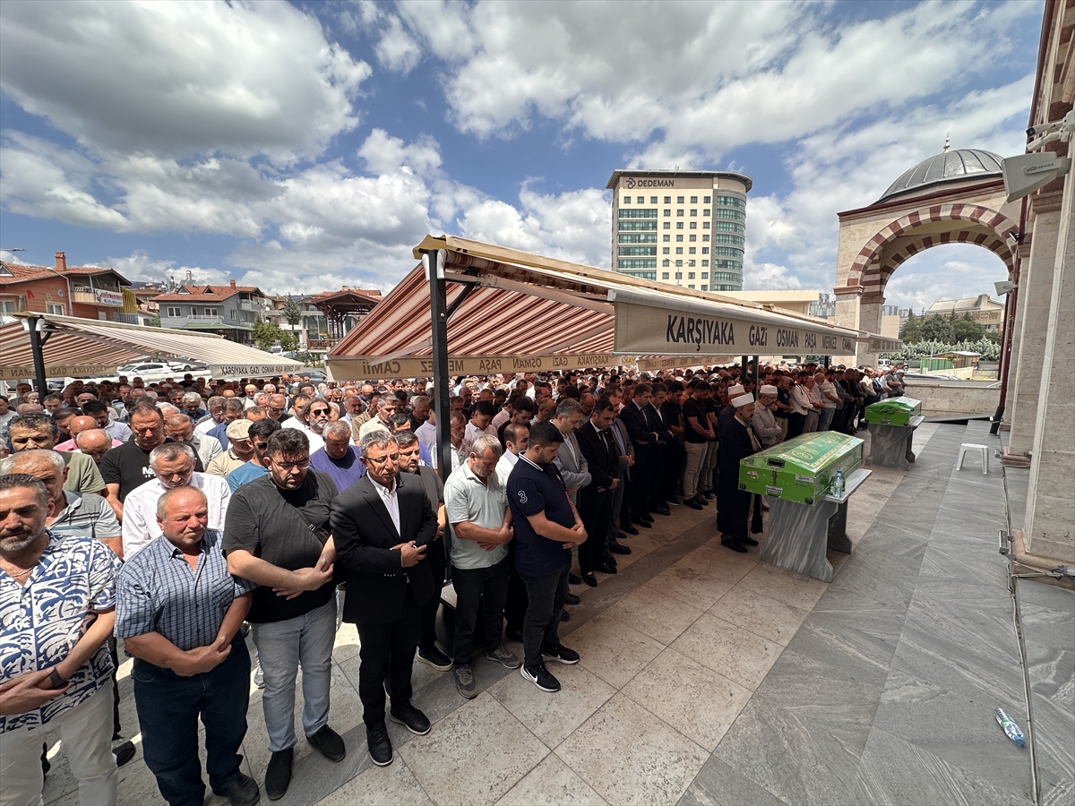 Tokat'ta Trafik Kazasında Hayatını Kaybeden Albay Çifti Son Yolculuğuna Uğurlandı