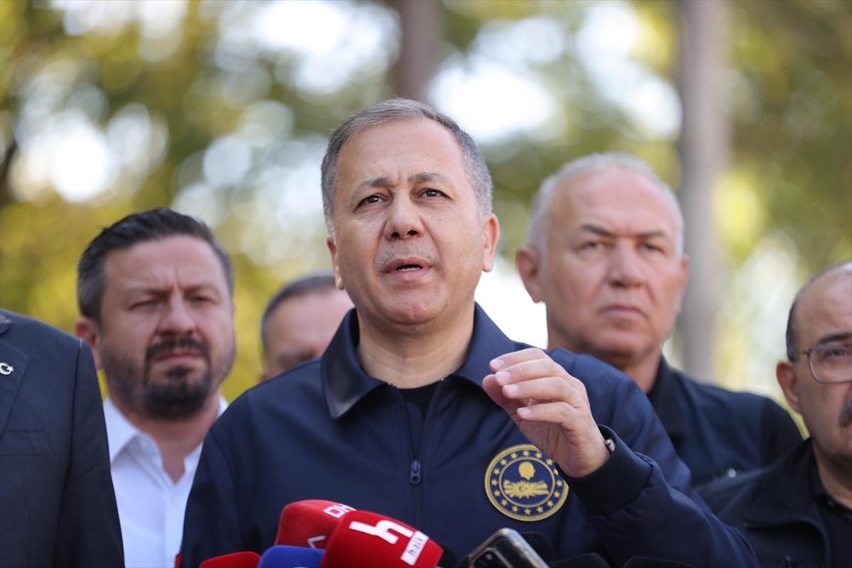 Balıkesir Sındırgı'da 6,1'lik Depremin Yankıları: Yerlikaya'dan Açıklamalar